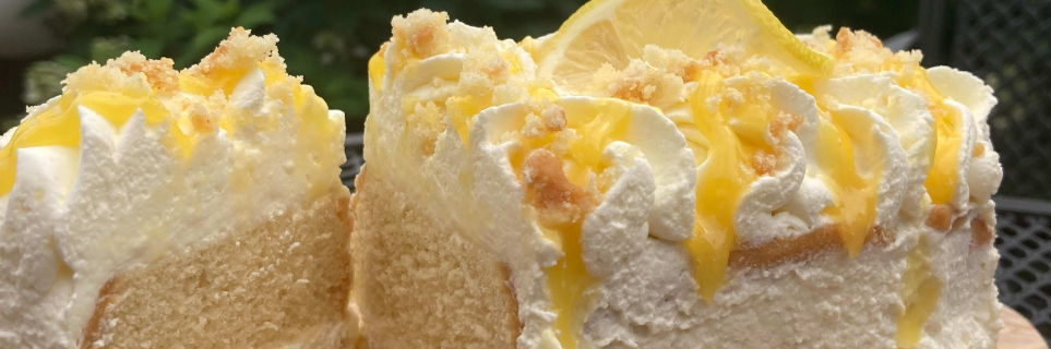 Sommerlicher Sahnerollkuchen mit Lemon Curd: Ein frischer und glutenfreier Traum!